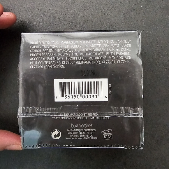 Makeup - Picture 2 of 2